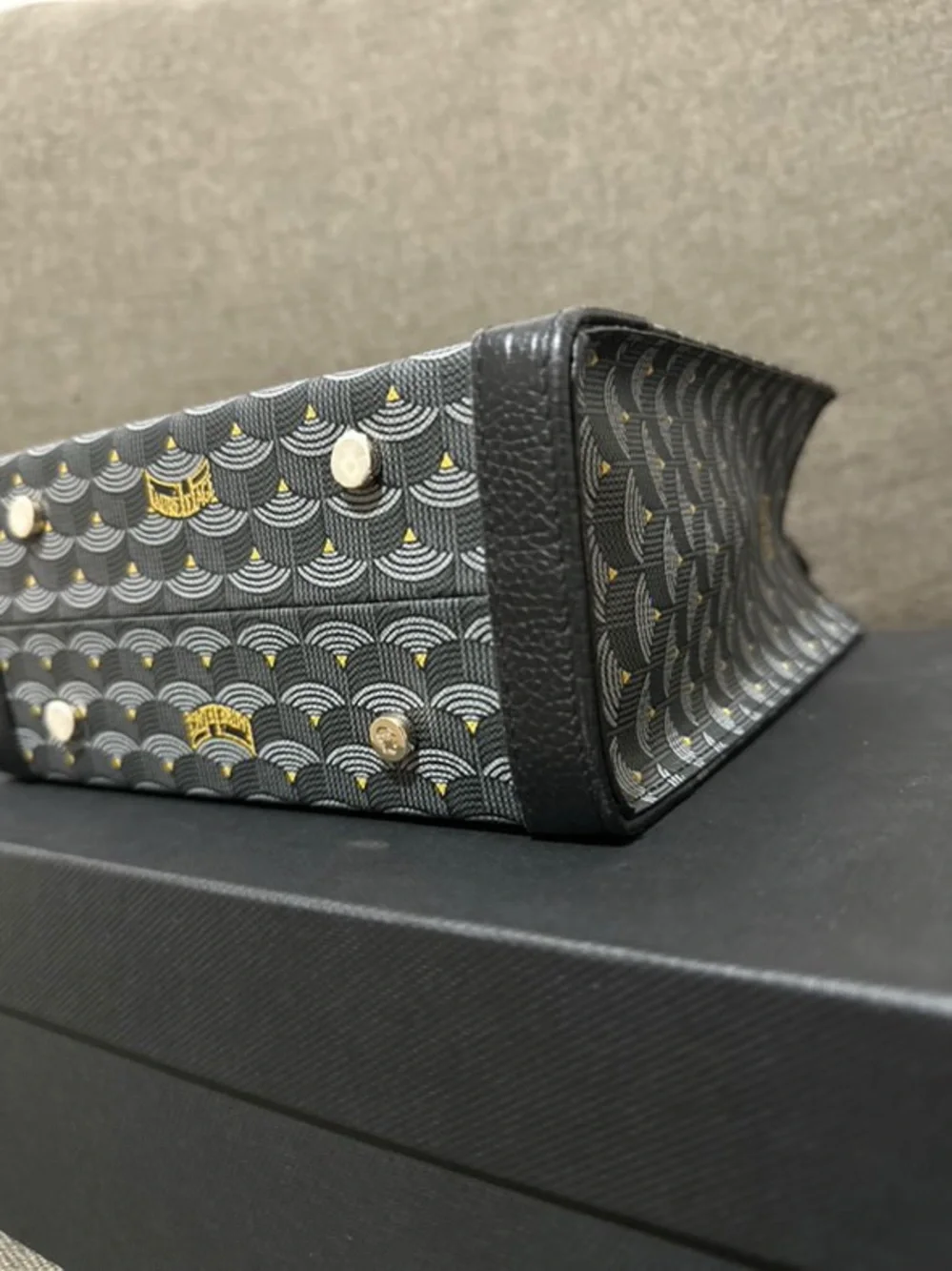 Faure Le Page Paris
Take it Easy 19 Bag - Picture 6 of 13